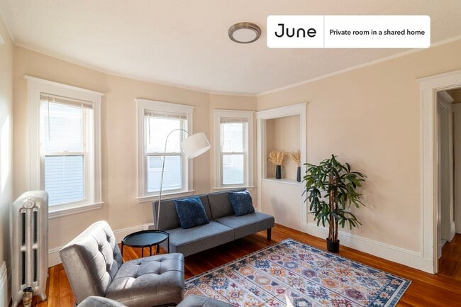 Building Photo - Room in Shared 6 bed/2 bath home in Allston