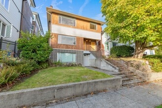 Building Photo - 5152