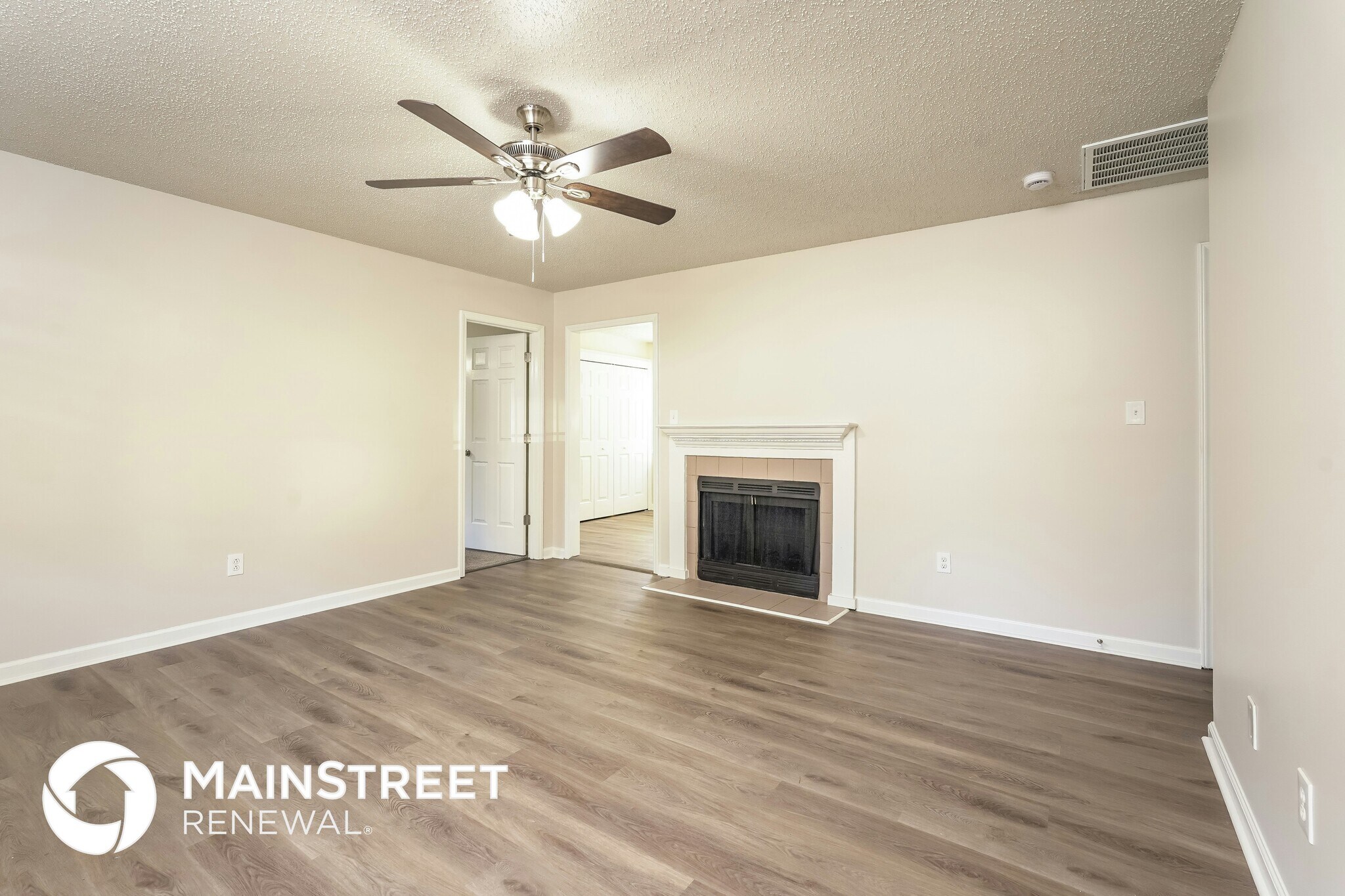 Building Photo - 6000 Southcrest Dr