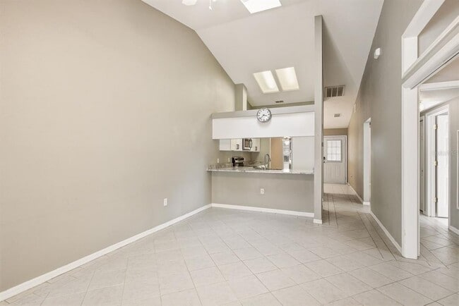 Building Photo - 406 S Bayview Blvd