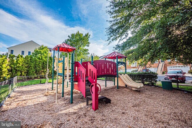 Building Photo - 22619 Upperville Heights Square