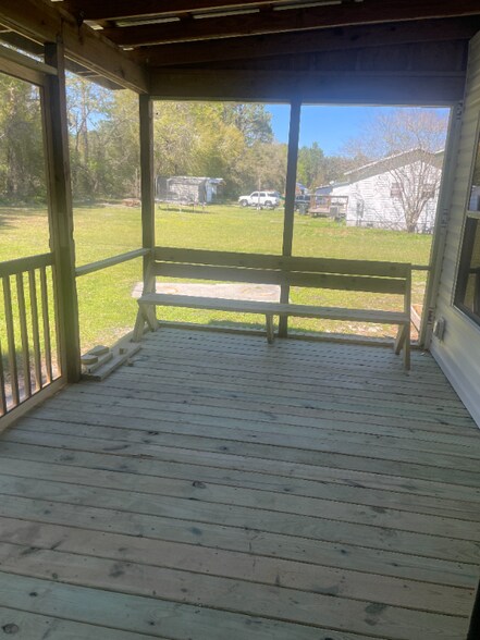 Building Photo - 179 Oyster Rd