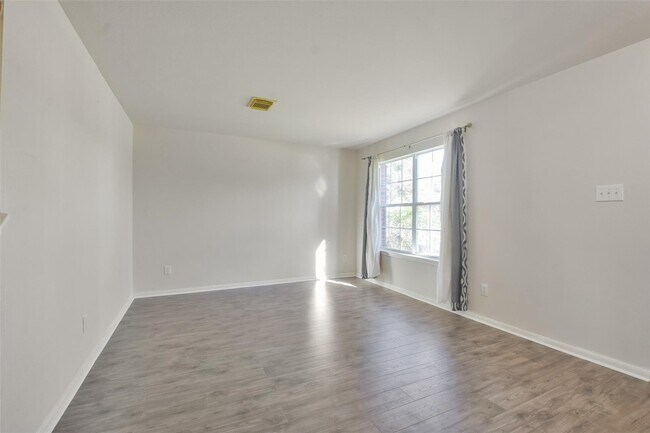 Primary Photo - 3831 Pebble Garden Ln