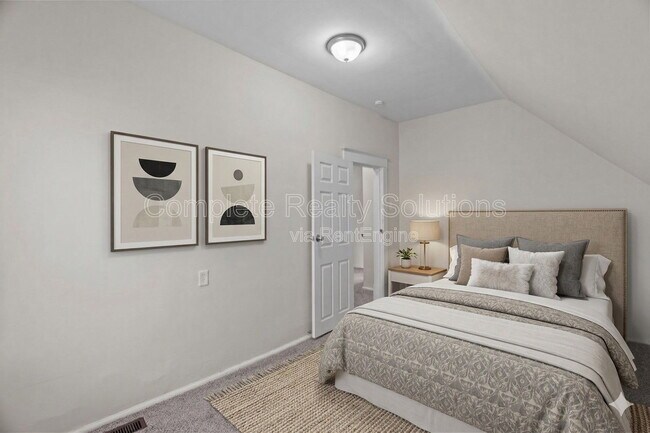 Building Photo - 6811 Etzel Ave