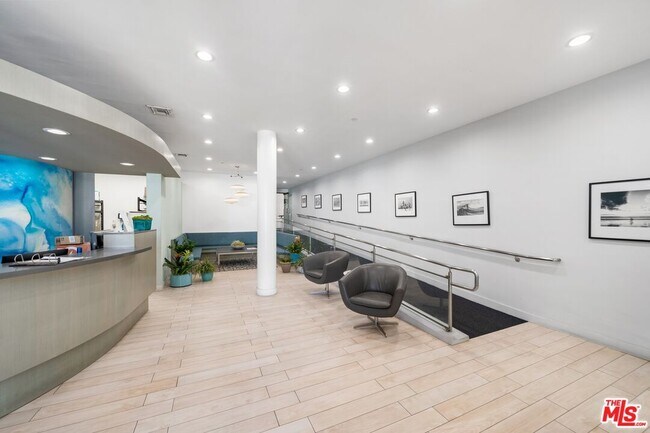 Building Photo - 2960 Neilson Wy