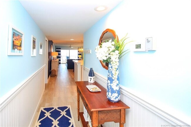 Building Photo - 20 NE Plantation Rd