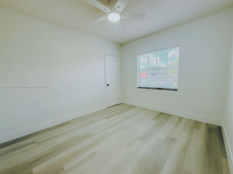 Building Photo - 115 W 37th St
