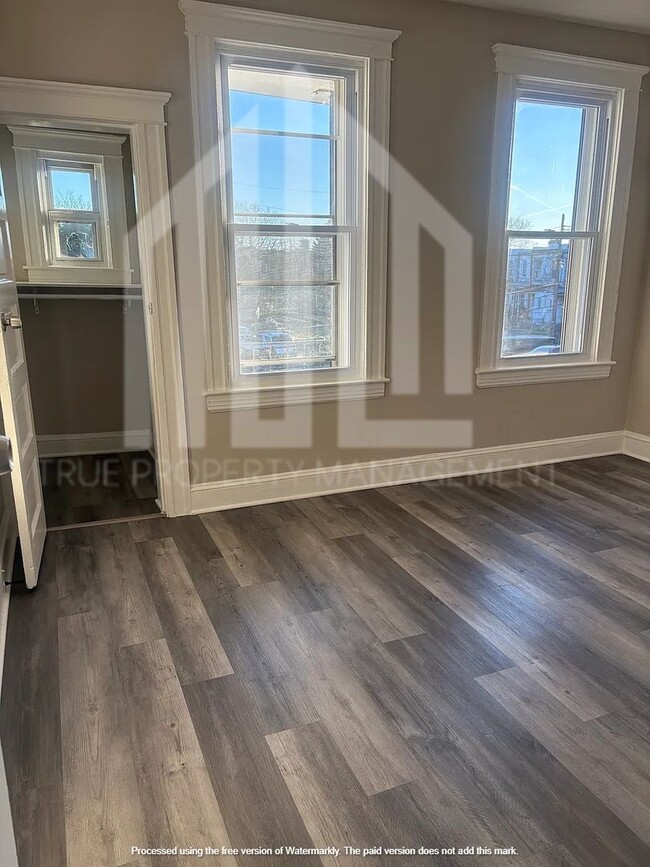 Building Photo - 2917 Winchester St