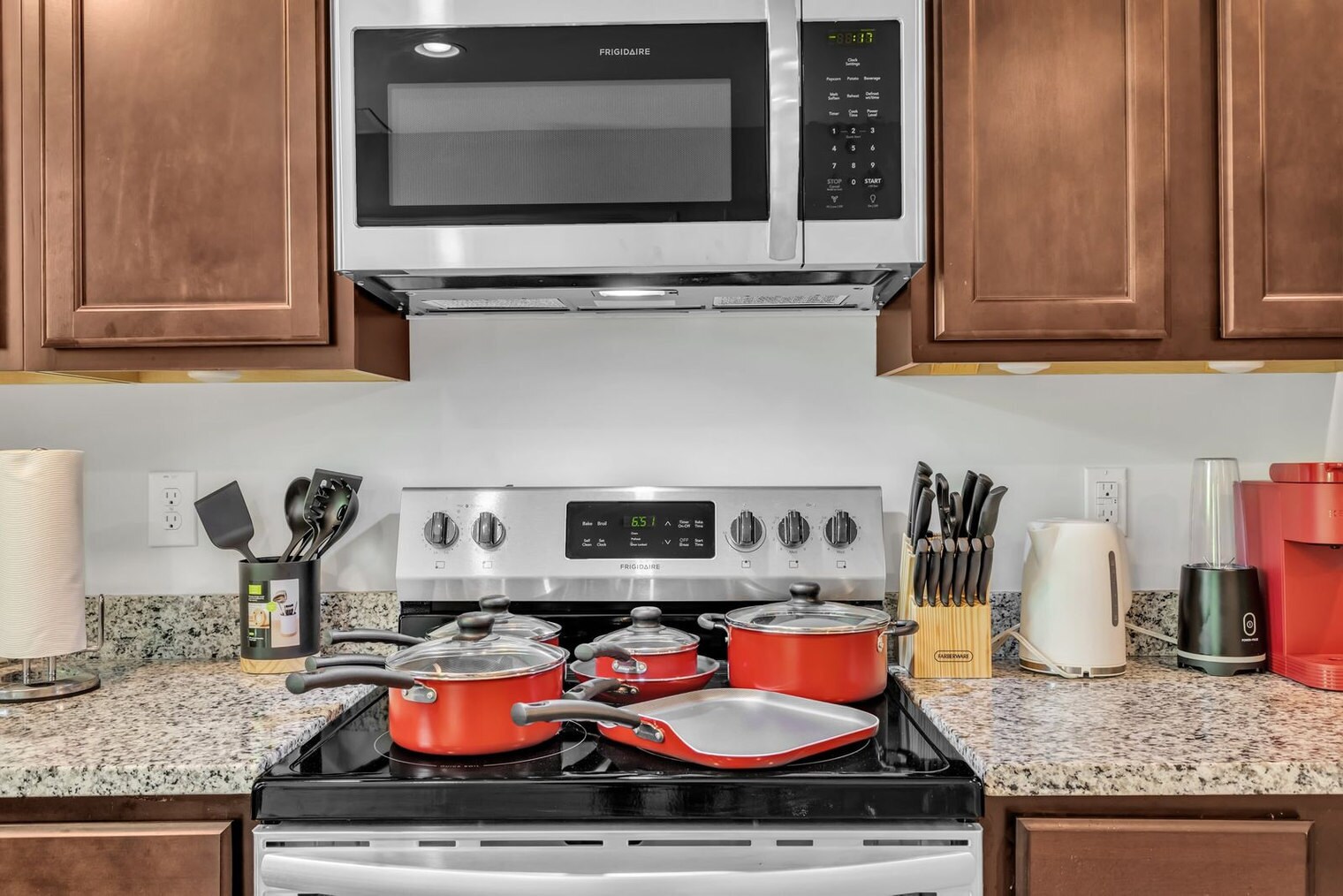 Building Photo - 229 Socket St