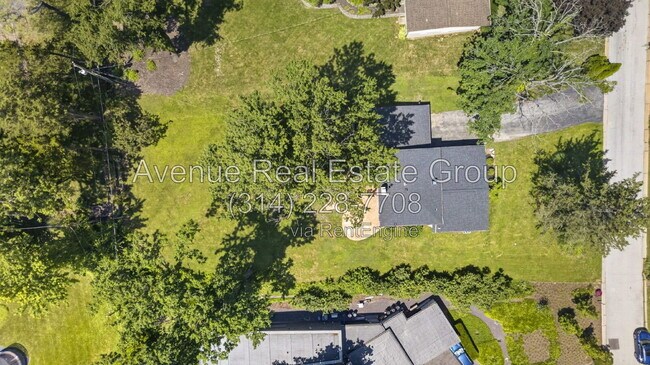 Building Photo - 6 The Knolls Ln