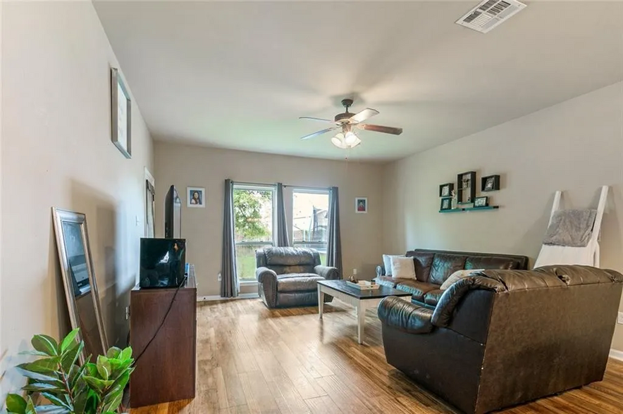 Building Photo - 28453 Apple Blossom Ln