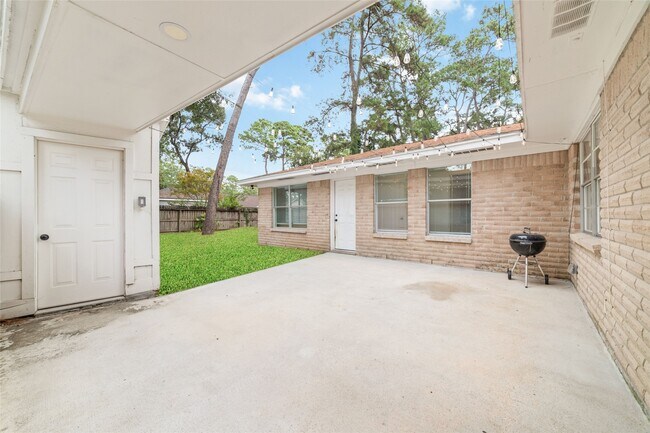 Building Photo - 25402 Hickory Valley Ln