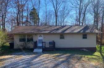 Building Photo - 428 Fairgrounds Rd