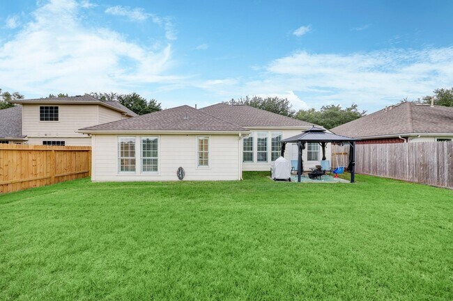 Building Photo - 11006 Desert Springs Cir