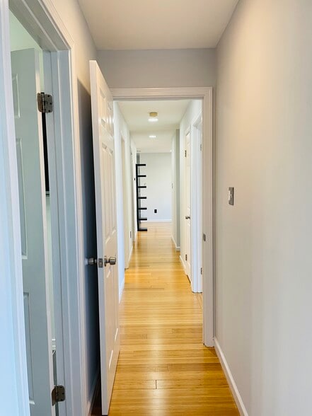 hallway from master - 6423 Richmond Hwy