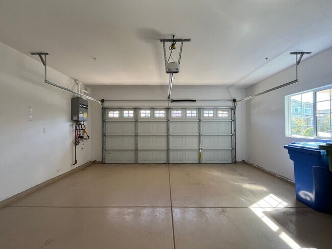 Building Photo - 267 Via las Casitas