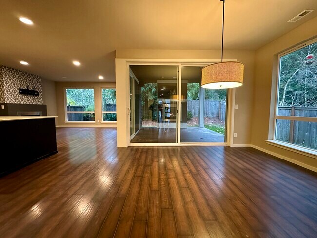 Building Photo - 2707 122nd Place SE