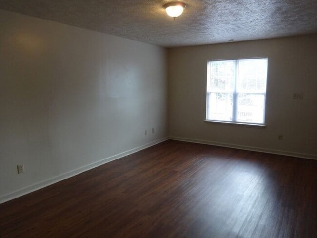 Building Photo - 925 Pedro Dr