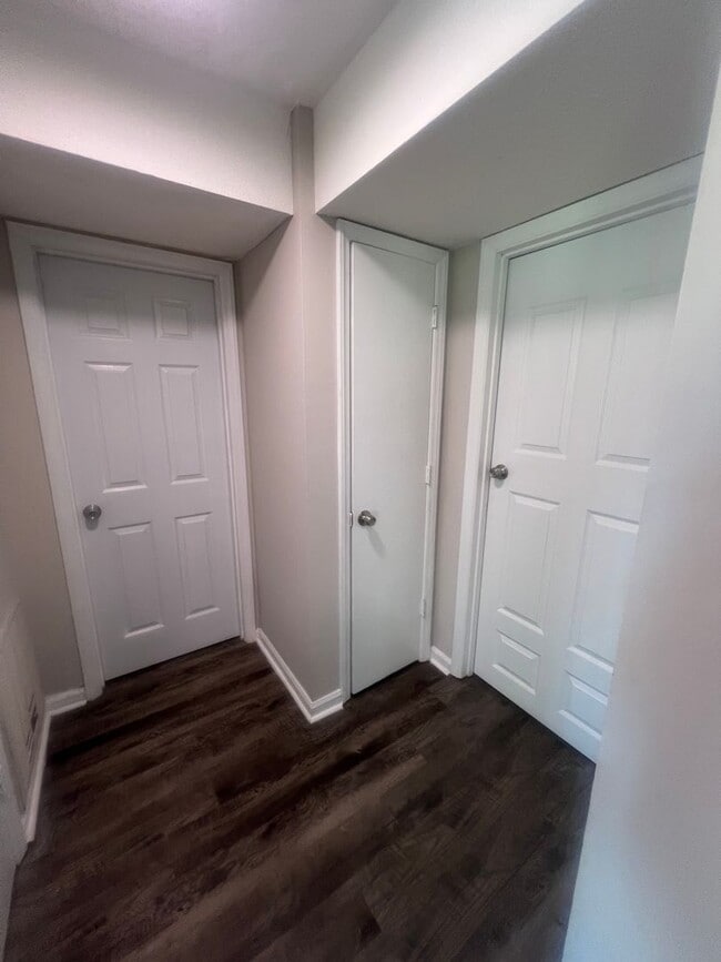 Building Photo - 1 bedroom/ 1 bathroom condo for ONLY $1050...