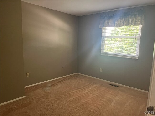 Building Photo - 8180 Mantova Dr