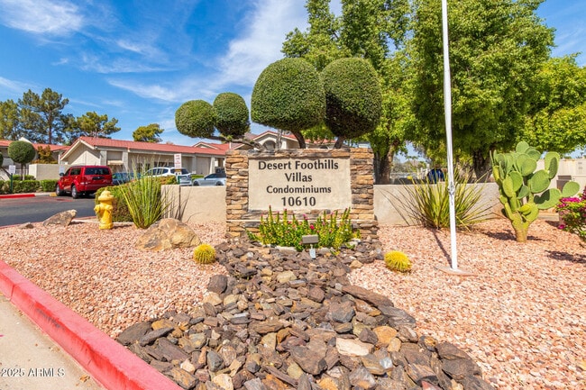 Building Photo - 10610 S 48th St