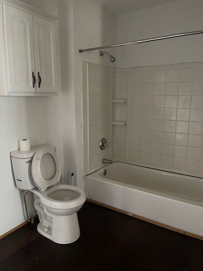 Building Photo - 2 Bed 1 bath - Cassville MO