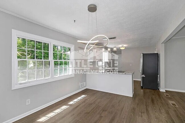 Building Photo - 3860 Hanover Ct