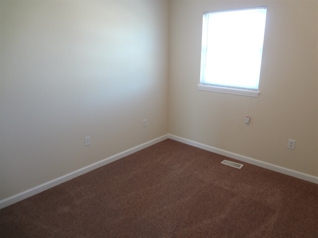 Building Photo - 17879 Grassy Knoll Dr