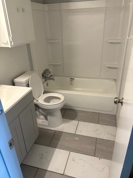 Building Photo - 1014 Pennsylvania Dr