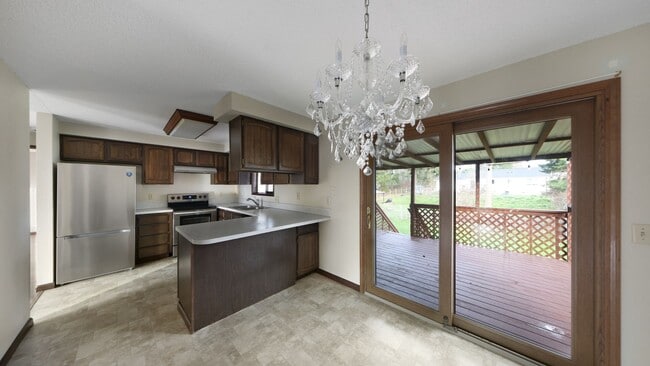 Building Photo - 3 Bed 2.5 Bath - Penn Cove Views - Groups - Pet Friendly - Shed