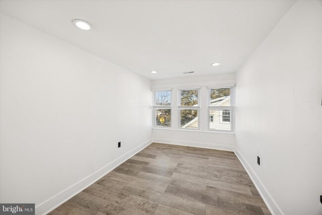 Building Photo - 844 West Chester Pike
