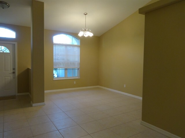 Building Photo - 5869 NW Leghorn Ave