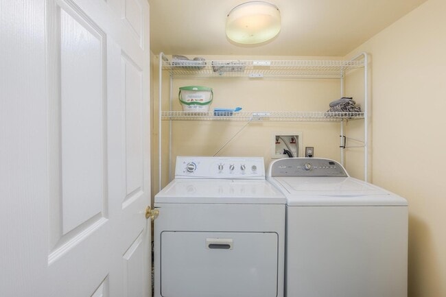 Building Photo - 2310 N Van Buren Ct