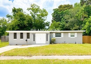 Building Photo - 2518 Congaree Dr W