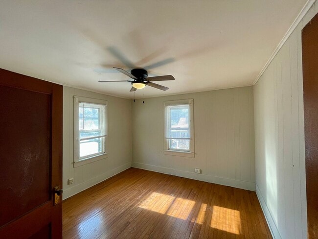 Building Photo - 1501 S Spring St