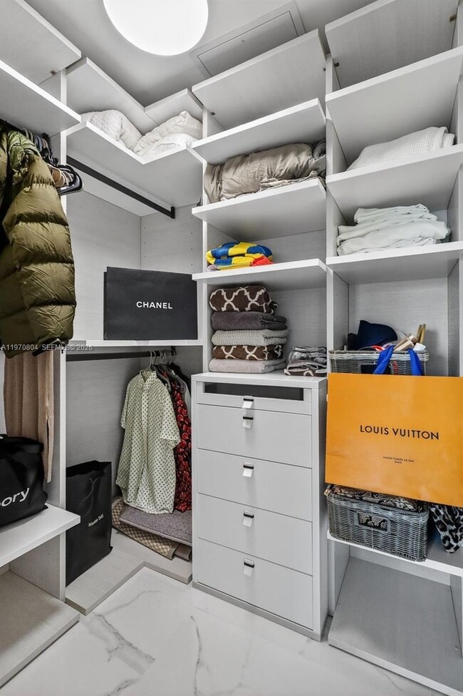 Building Photo - 300 Sunny Isles Blvd