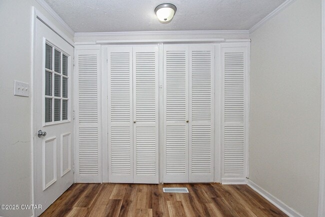 Building Photo - 211 Beth Dr