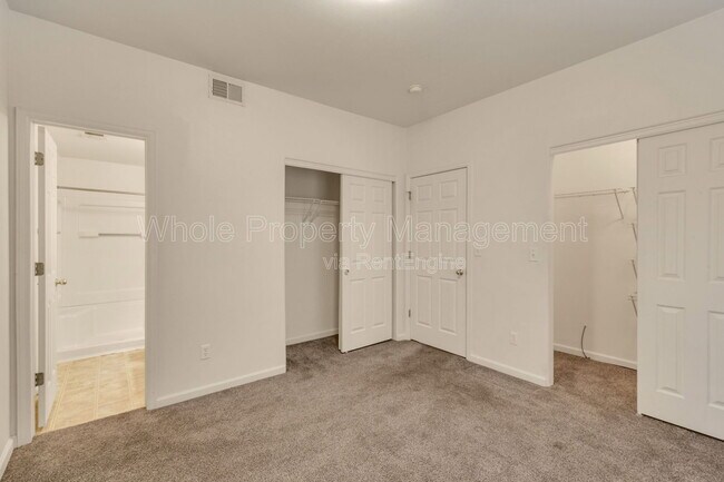 Building Photo - 5340 Raritan St