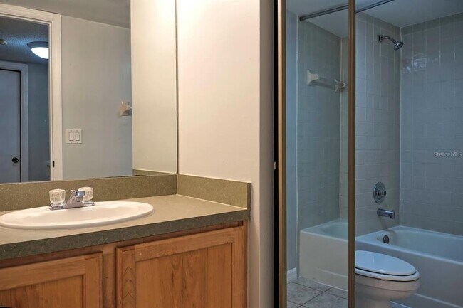 Building Photo - 5282 Coral Ct