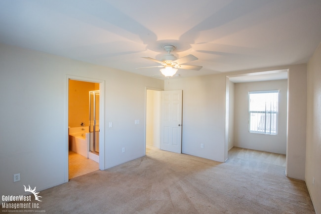 Building Photo - Spacious and Lovely Two-Story 3Bdm 2.5Ba Home in Centennial.