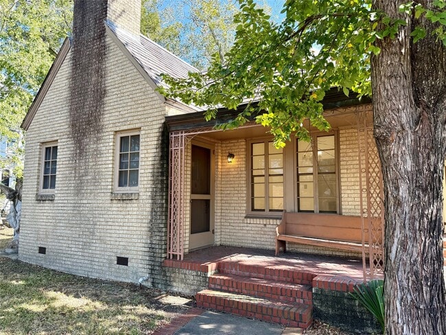 Building Photo - 101 S Brewer St