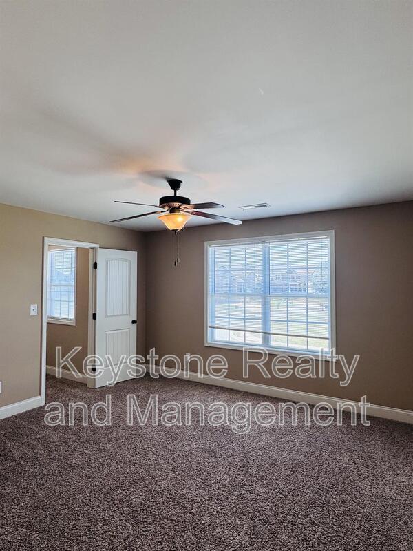 Building Photo - 2469 Senseney Dr