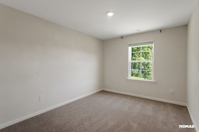 Building Photo - Charming 4BR House in Greensboro