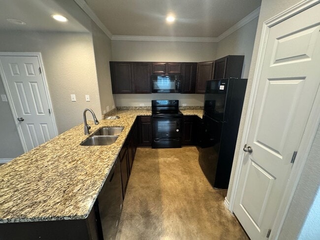 Building Photo - Ready For Move-In! Elegant 3BR 2.5 Bath To...