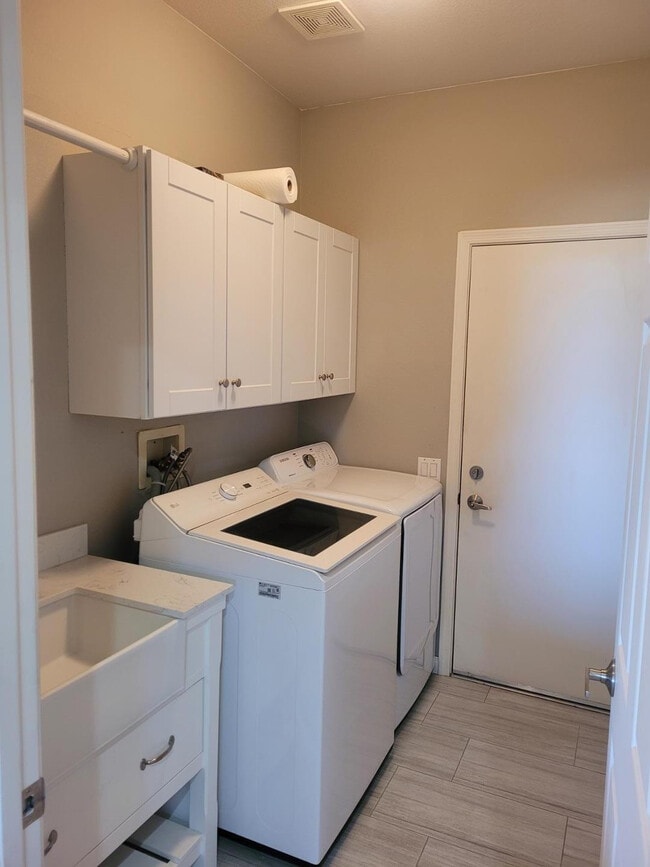 Building Photo - 16248 W Tuscany Way