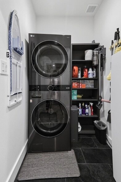 Building Photo - 201 Kahana Ln