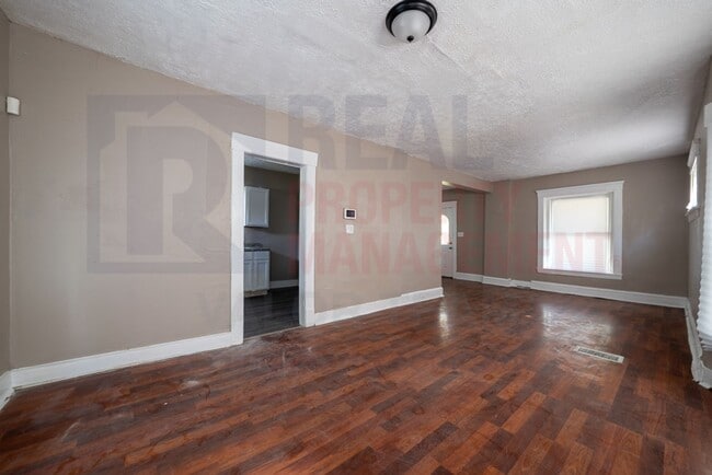 Building Photo - 3643 W 39th St