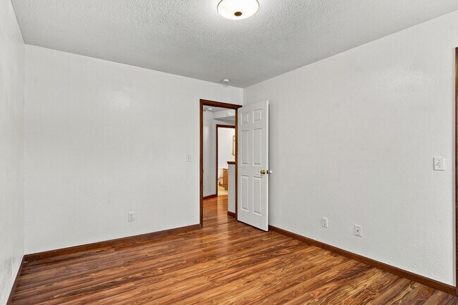 Building Photo - 1317 Godas Cir