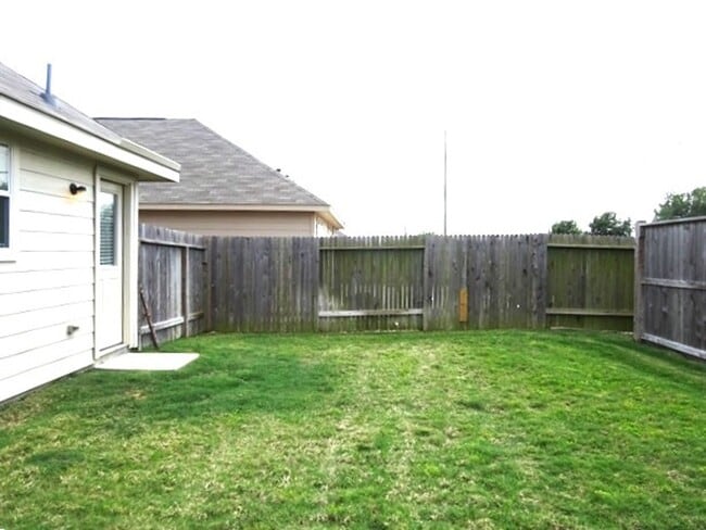 Building Photo - 5911 Brenwood Trails Ln
