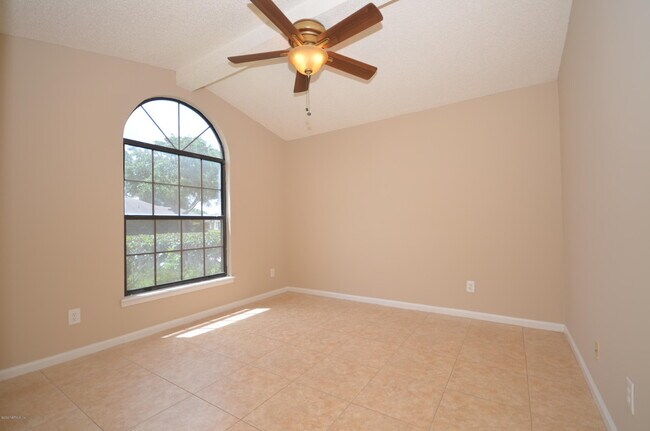Building Photo - 2521 Glade Springs Dr